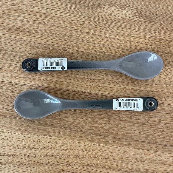 Le Creuset Oyster Stoneware Ceramic Café Sugar Spoon Teaspoon Set of 2 New - Picture 1 of 6